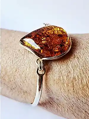 Buy Nieuwe  Ambachtelijke prachtige amber hartvorm  sterling zilveren armband? Bid from 75!