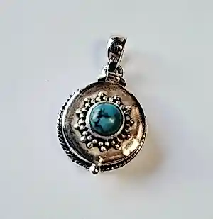 Buy Nieuwe medaillon hanger turquoise, edelsteen? Bid from 40!