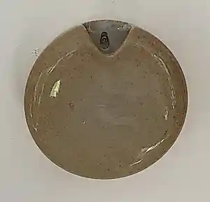 Buy Meindert Zaalberg - Kunstaardewerken ronde muurhanger? Bid from 20!