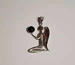 Buy Nieuwe grote zilveren hanger engel met Zwarte onyx? Bid from 50!