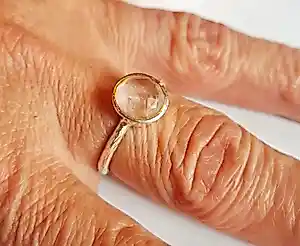 Buy Nieuwe zilveren ring met ronde facet geslepen maansteen? Bid from 45!