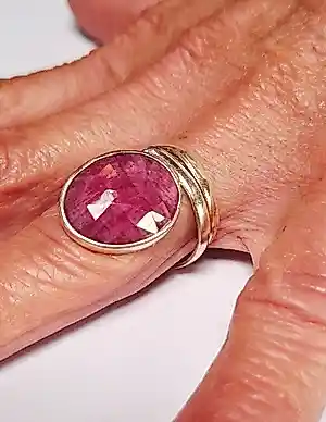 Buy Nieuwe zilveren Ring met facet geslepen echte robijn? Bid from 60!