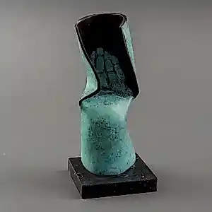 Buy Pepe Gregoire - Groengepatineerd bronzen sculptuur: Hand? Bid from 699!