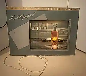 Karl Lagerfeld - Vintage electric advertising sign kaufen? Bieten Sie von 75!