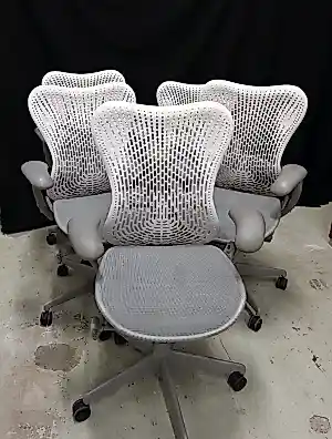 Buy Herman Miller - Vijf 'Mirra 2' bureaustoelen? Bid from 1000!