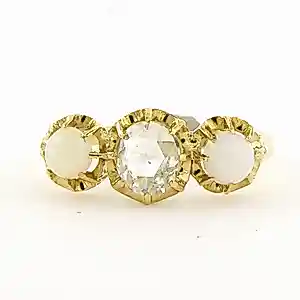 18k gouden ring met centraal een roos diamant tot. 0.60ct en zijstenen van opaal kaufen? Bieten Sie von 610!