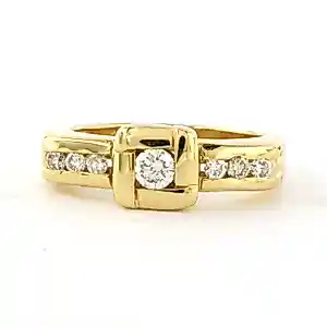 18k geel gouden ring bezet met briljant geslepen diamant 0.44ct kaufen? Bieten Sie von 900!