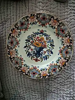 Buy Koninklijke Tichelaar Makkum - Wandbord 35 cm, polychroom model 967? Bid from 40!