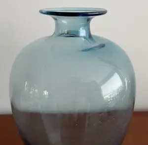 Onbekend - Vintage Licht blauwe glazen vaas kopen? Bied vanaf 20!