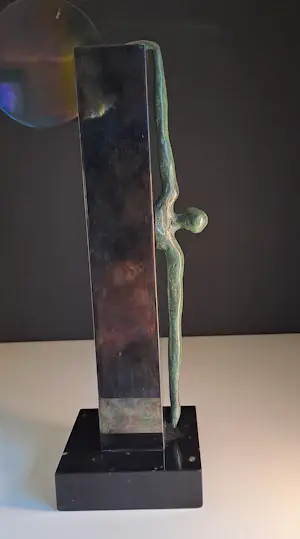 Brons (Onbekend) - Abstract beeld kopen? Bied vanaf 80!