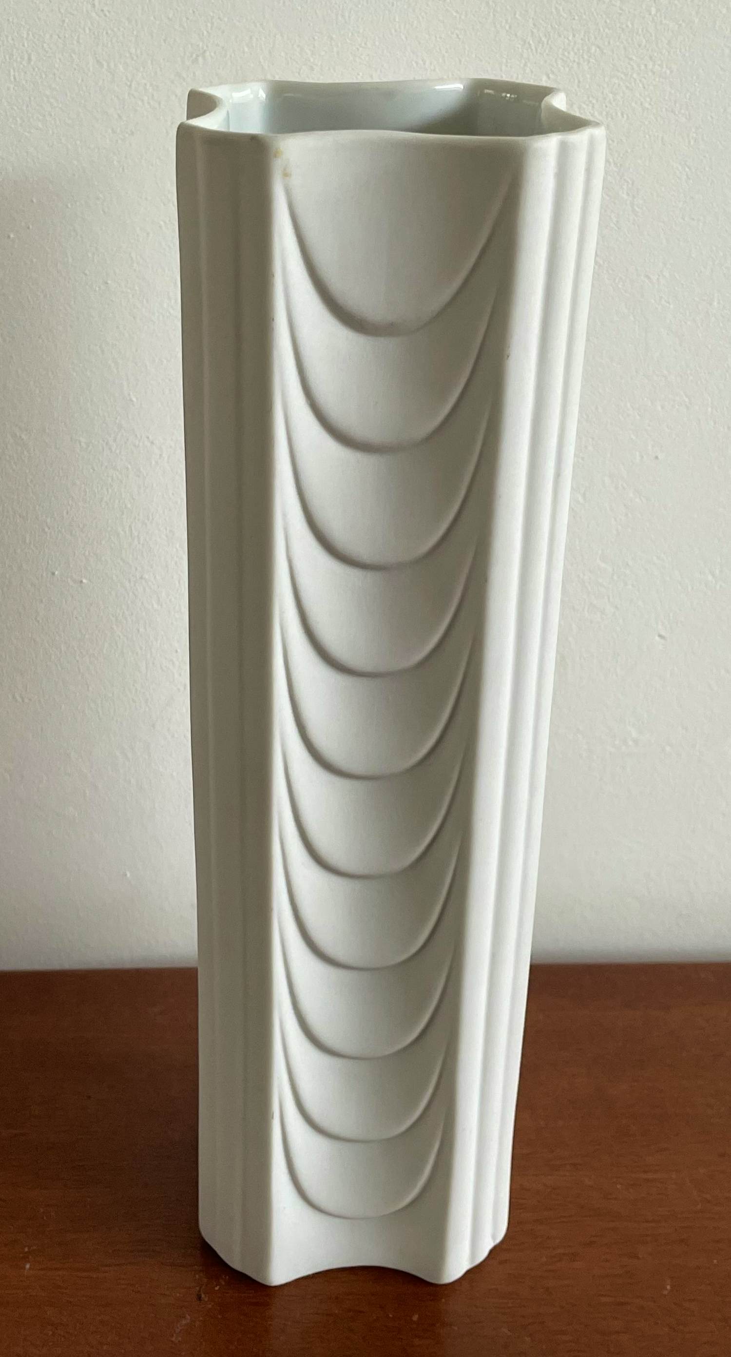 Keramiek overige - PMR Jaeger & Co - Op Art biscuit porseleinen vaas model 1139/2 kopen? Bied vanaf 20!