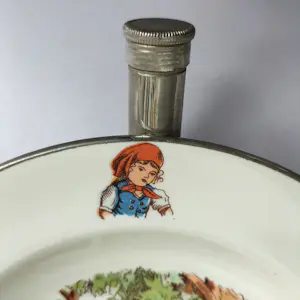 Firma Regout & Co - Warmhoudbord Roodkapje kopen? Bied vanaf 20!