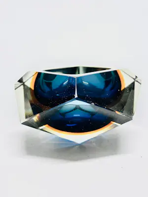 AcheterMurano Glas - Facetgeslepen Murano glazen asbak? Enchérissez de 35!