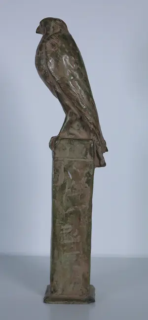 Tineke Nusink - (toegeschreven aan), Brons, Valk kopen? Bied vanaf 400!