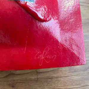 Louis La Rooy - Prachtige glazen schaal (fused plate, rood, blauw, zilver) op metalen frame kopen? Bied vanaf 50!