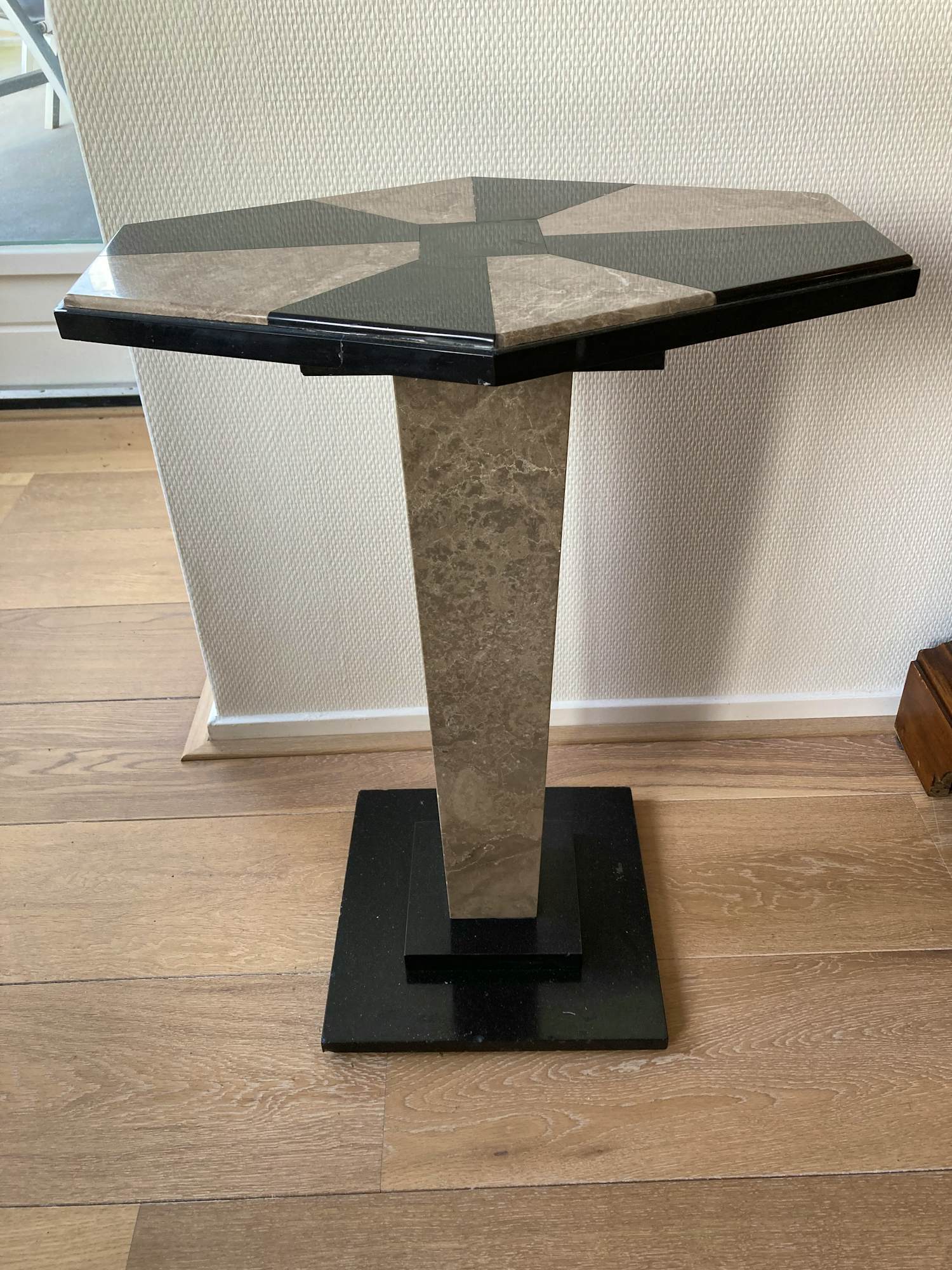 Onbekend - Marmeren gueridon (bijzettafeltje) Art Deco kopen? Bied vanaf 200!