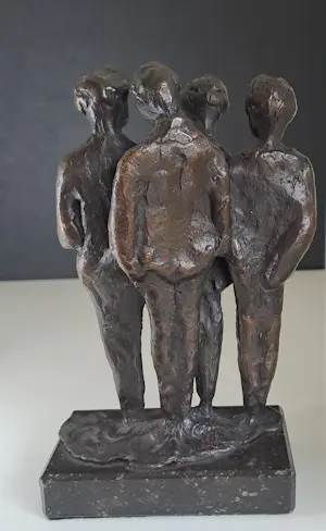 Brons (Onbekend) - Massief beeld van 4 personen kopen? Bied vanaf 60!