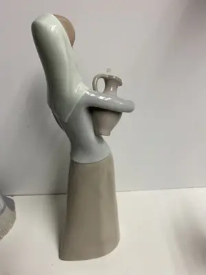 Lladro - Meisje met de melkkruik kopen? Bied vanaf 25!