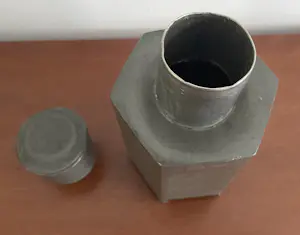 Onbekend - Antieke 19e eeuwse Chinees zeshoekige tinnen theebusje kopen? Bied vanaf 20!