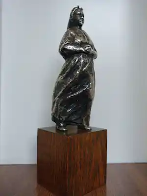 Gerard Bakker - "Scheveningse vissersvrouw". verkocht voor € 115!