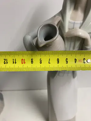 Lladro - Meisje met de melkkruik kopen? Bied vanaf 25!
