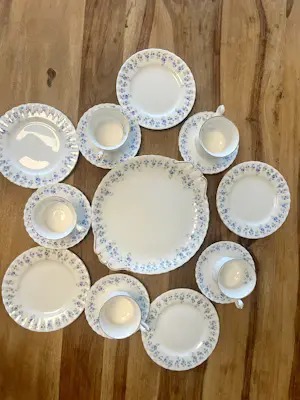 Wedgwood - De Royal Albert Memory Lane-service kopen? Bied vanaf 100!