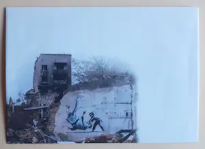 Banksy - FCK PTN! – complete set van 12 postzegelvellen + 12 briefkaarten + 12 postenveloppen kopen? Bied vanaf 500!