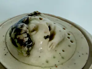 Onbekend - doosje met versierde deksel van keramiek kopen? Bied vanaf 20!