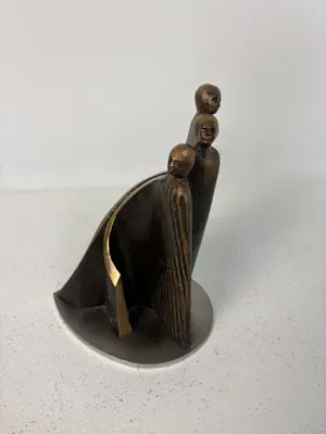 Willem van der Velden - Zwaar bronzen beeld, drie mannen kopen? Bied vanaf 80!