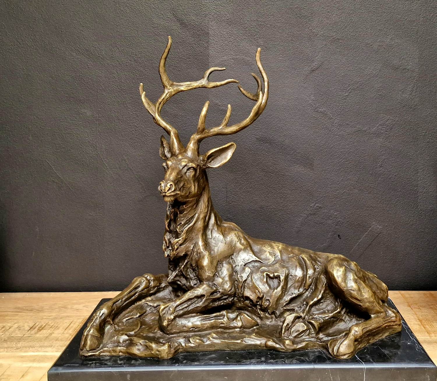 Thomas Francois Caetier - Bronsen hert kopen? Bied vanaf 500!