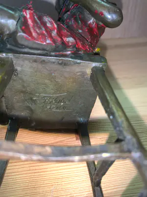 Franz Iffland - Set van 2 antieke bronzen beelden: "lachende meisjes op stoelen" kopen? Bied vanaf 220!