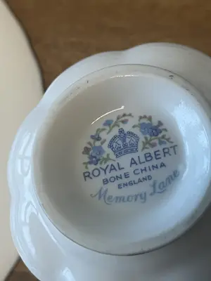 Wedgwood - De Royal Albert Memory Lane-service kopen? Bied vanaf 100!
