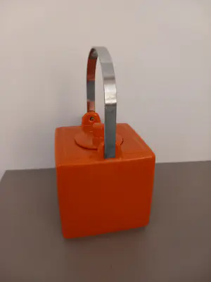 Onbekend - Theepot , vierkant en oranje kopen? Bied vanaf 20!