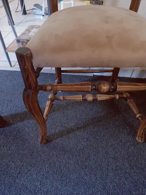 Onbekend - Antieke tafel met stoelen, nieuwe bekleding kopen? Bied vanaf 50!