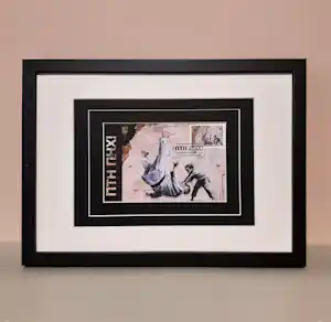 Banksy - Banksy ingelijste Maximum kaart FDC met annuleringsstempel 24.02.2023 Kiev -2023 verkauft für € 110!