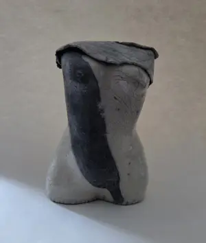 Onbekend - Vrouwen torso. Raku. kopen? Bied vanaf 20!