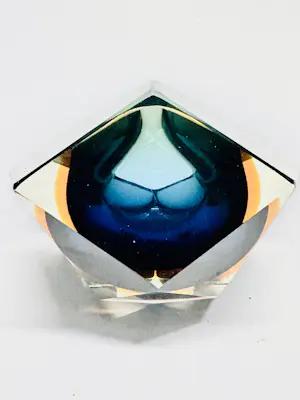 AcheterMurano Glas - Facetgeslepen Murano glazen asbak? Enchérissez de 35!