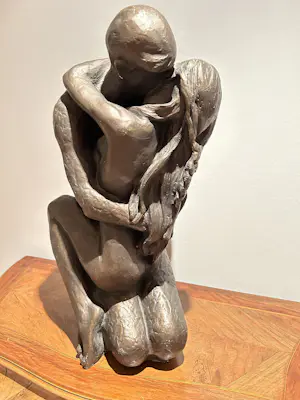 Austin Productions - Lovers Embrace kopen? Bied vanaf 60!