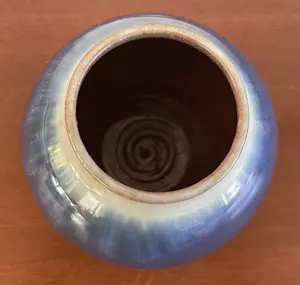 Keramiek overige - Art Nouveau Kunstaardewerken vaas uitgevoerd met blauw stroomglazuur kopen? Bied vanaf 20!