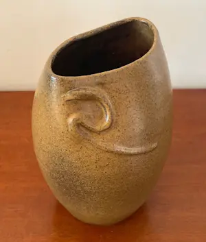 Keramiek overige - Pottenbakkerij J.R. Catharina Geldrop - Bruine studio keramische vaas kopen? Bied vanaf 10!