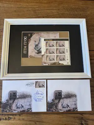 Banksy - Banksy (1974) - FCK PTN! ingelijst - Complete set kopen? Bied vanaf 150!