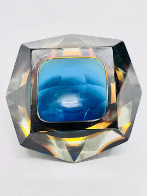 AcheterMurano Glas - Facetgeslepen Murano glazen asbak? Enchérissez de 35!
