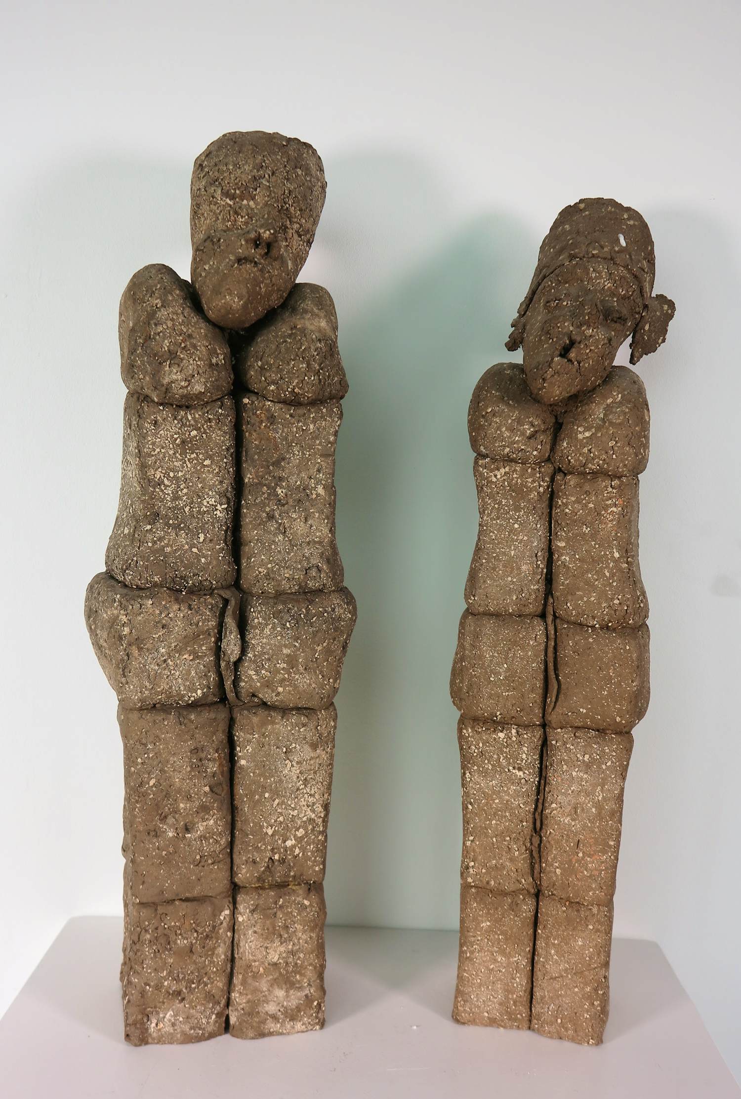 Onbekend - Keramiek, Set van twee staande figuren kopen? Bied vanaf 150!