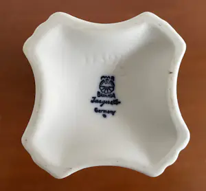 Keramiek overige - PMR Jaeger & Co - Op Art biscuit porseleinen vaas model 1139/2 kopen? Bied vanaf 20!