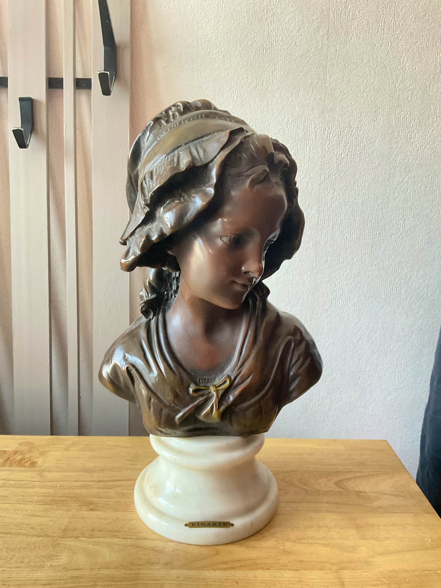 Grinam Niam - Bronzen buste van vrouw verkocht voor € 140!