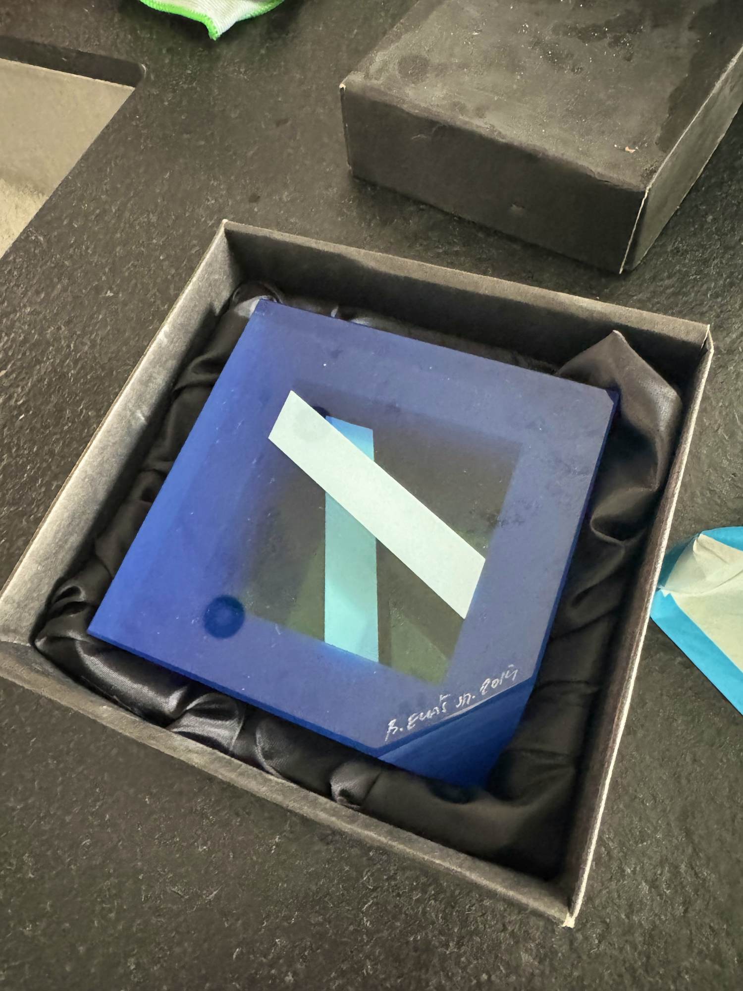 Bohumil Elias - Blue glass cube verkocht voor € 150!