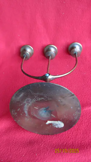 Brons (Onbekend) - Brutalistische kandelaar kopen? Bied vanaf 35!