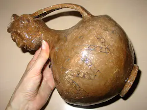 Onbekend - Handgemaakte geglazuurde kruik Peruaanse Face Jug van klei kopen? Bied vanaf 50!