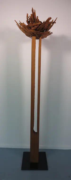 Onbekend - Groot houten sculptuur met bronzen ei, Vogelnest kopen? Bied vanaf 250!