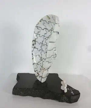 Onbekend - Sculptuur uit marmer / hardsteen, Hoofd met puzzelstukjes kopen? Bied vanaf 250!